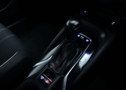 Toyota Corolla 1.8 Corolla GR Sport HEV CVT 5dr 32