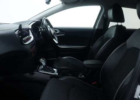 Kia Xceed 1.6 XCeed 3 PHEV Semi-Auto 5dr 46