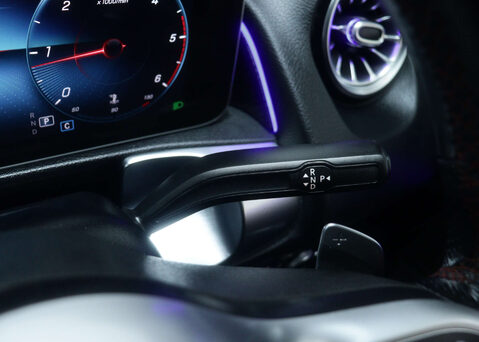 Mercedes-Benz GLB 2.0 GLB 220 AMG Line Premium D 4Matic Auto 4WD 5dr 40