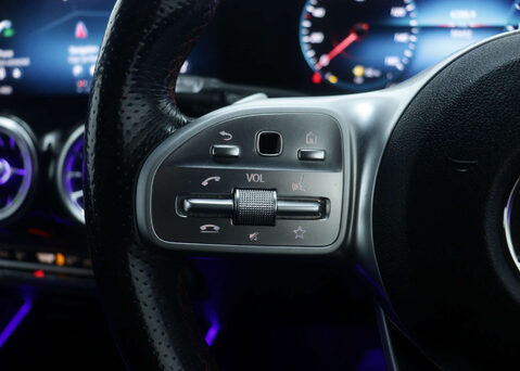 Mercedes-Benz GLB 2.0 GLB 220 AMG Line Premium D 4Matic Auto 4WD 5dr 37