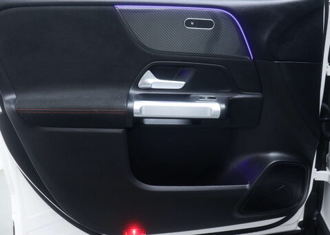 Mercedes-Benz GLB 2.0 GLB 220 AMG Line Premium D 4Matic Auto 4WD 5dr 51