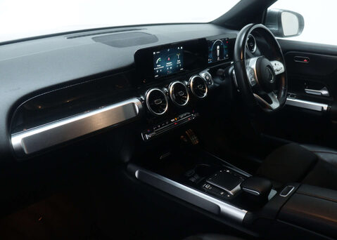 Mercedes-Benz GLB 1.3 GLB 200 AMG Line Auto 5dr 47