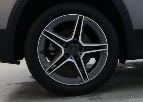 Mercedes-Benz GLB 1.3 GLB 200 AMG Line Auto 5dr 13