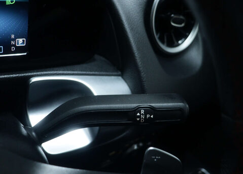 Mercedes-Benz GLB 1.3 GLB 200 AMG Line Auto 5dr 39