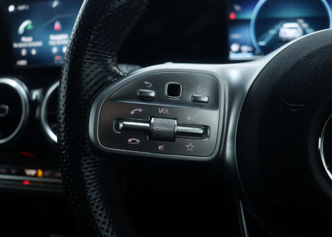 Mercedes-Benz GLB 1.3 GLB 200 AMG Line Auto 5dr 36