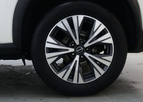 Nissan X-Trail 1.5 X-Trail N-Connecta DiG-T MHEV CVT 5dr 15