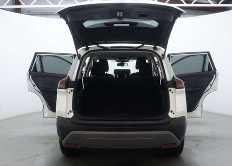 Nissan X-Trail 1.5 X-Trail N-Connecta DiG-T MHEV CVT 5dr 60