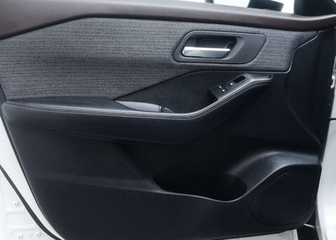 Nissan X-Trail 1.5 X-Trail N-Connecta DiG-T MHEV CVT 5dr 49