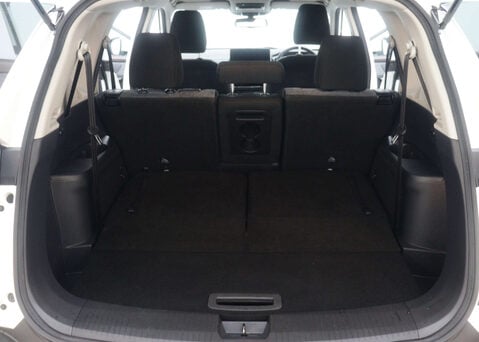 Nissan X-Trail 1.5 X-Trail N-Connecta DiG-T MHEV CVT 5dr 54