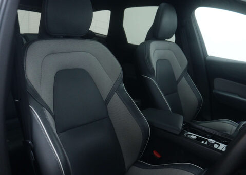 Volvo XC60 2.0 XC60 R-Design T6 Recharge AWD Auto 4WD 5dr 44