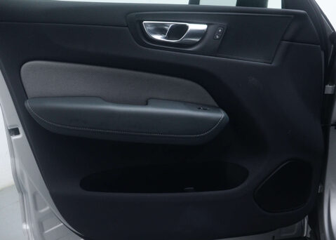 Volvo XC60 2.0 XC60 R-Design T6 Recharge AWD Auto 4WD 5dr 49