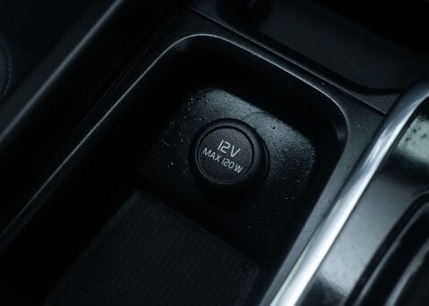 Volvo XC60 2.0 XC60 R-Design T6 Recharge AWD Auto 4WD 5dr 28