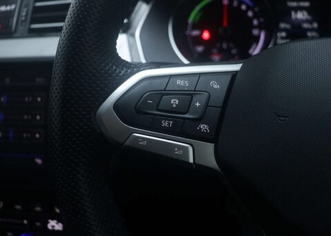 Volkswagen Passat 1.4 Passat GTe Semi-Auto 4dr 38