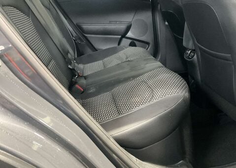 Kia Xceed 1.6 XCeed 3 PHEV Semi-Auto 5dr 13