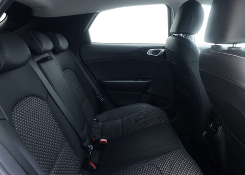 Kia Xceed 1.6 XCeed 3 PHEV Semi-Auto 5dr 48