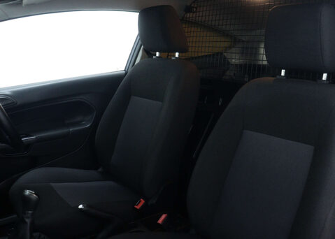 Ford Fiesta 1.5 Fiesta Base TDCi 3dr 38