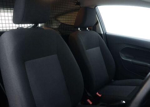 Ford Fiesta 1.5 Fiesta Base TDCi 3dr 34