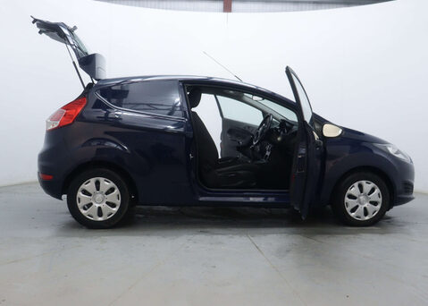 Ford Fiesta 1.5 Fiesta Base TDCi 3dr 41