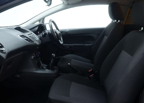 Ford Fiesta 1.5 Fiesta Base TDCi 3dr 37