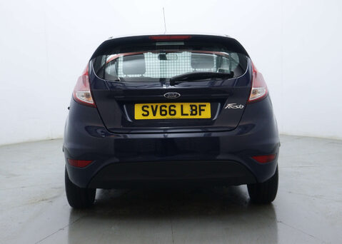 Ford Fiesta 1.5 Fiesta Base TDCi 3dr 10