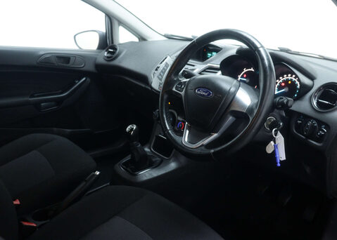 Ford Fiesta 1.5 Fiesta Base TDCi 3dr 32
