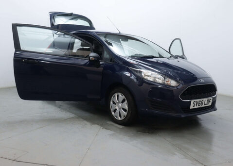 Ford Fiesta 1.5 Fiesta Base TDCi 3dr 42