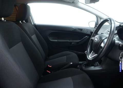 Ford Fiesta 1.5 Fiesta Base TDCi 3dr 33