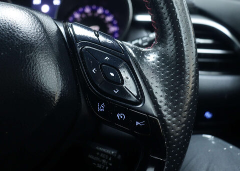 Toyota C-HR 1.8 C-HR GR Sport HEV CVT 5dr 37