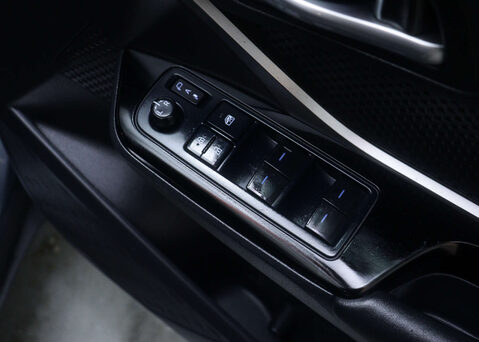 Toyota C-HR 1.8 C-HR GR Sport HEV CVT 5dr 41