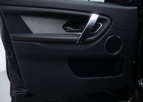 Land Rover Discovery Sport 1.5 Discovery Sport R-Dynamic SE P300e Auto 4WD 5dr 49