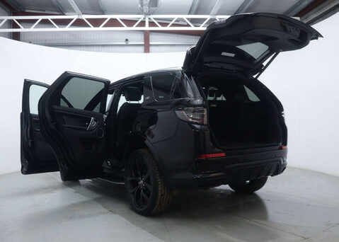 Land Rover Discovery Sport 1.5 Discovery Sport R-Dynamic SE P300e Auto 4WD 5dr 59
