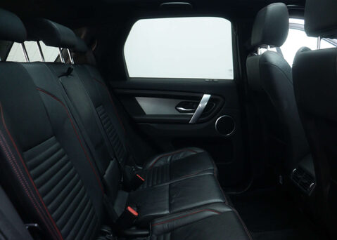 Land Rover Discovery Sport 1.5 Discovery Sport R-Dynamic SE P300e Auto 4WD 5dr 53