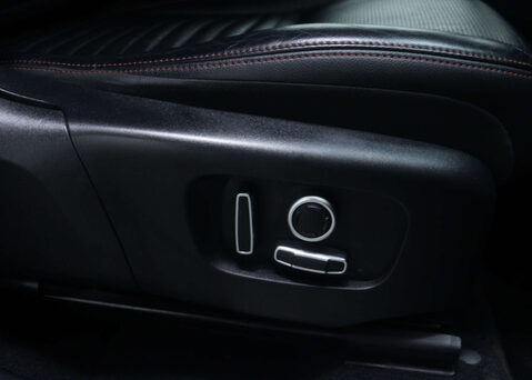 Land Rover Discovery Sport 1.5 Discovery Sport R-Dynamic SE P300e Auto 4WD 5dr 41