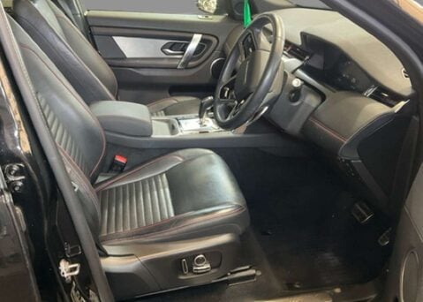 Land Rover Discovery Sport 1.5 Discovery Sport R-Dynamic SE P300e Auto 4WD 5dr 13