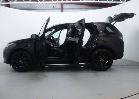 Land Rover Discovery Sport 1.5 Discovery Sport R-Dynamic SE P300e Auto 4WD 5dr 58