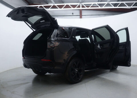 Land Rover Discovery Sport 1.5 Discovery Sport R-Dynamic SE P300e Auto 4WD 5dr 61