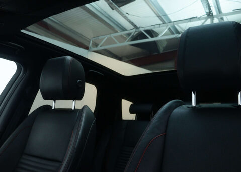 Land Rover Discovery Sport 1.5 Discovery Sport R-Dynamic SE P300e Auto 4WD 5dr 50