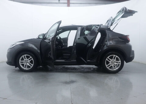Toyota C-HR 1.8 C-HR Icon HEV CVT 5dr 46