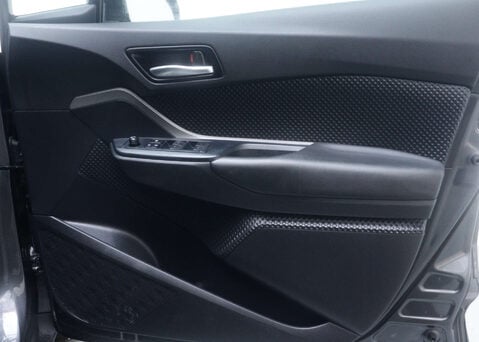 Toyota C-HR 1.8 C-HR Icon HEV CVT 5dr 37