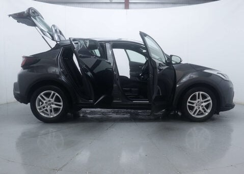 Toyota C-HR 1.8 C-HR Icon HEV CVT 5dr 50