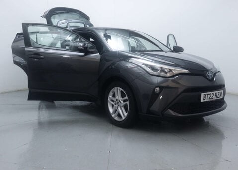 Toyota C-HR 1.8 C-HR Icon HEV CVT 5dr 44