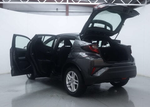 Toyota C-HR 1.8 C-HR Icon HEV CVT 5dr 47