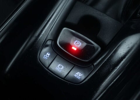 Toyota C-HR 1.8 C-HR Icon HEV CVT 5dr 27