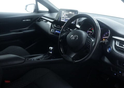 Toyota C-HR 1.8 C-HR Icon HEV CVT 5dr 34