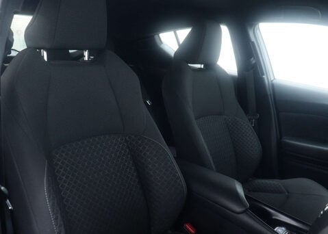 Toyota C-HR 1.8 C-HR Icon HEV CVT 5dr 36