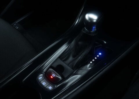 Toyota C-HR 1.8 C-HR Icon HEV CVT 5dr 28