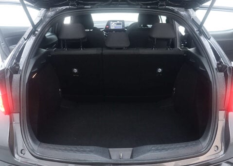 Toyota C-HR 1.8 C-HR Icon HEV CVT 5dr 43