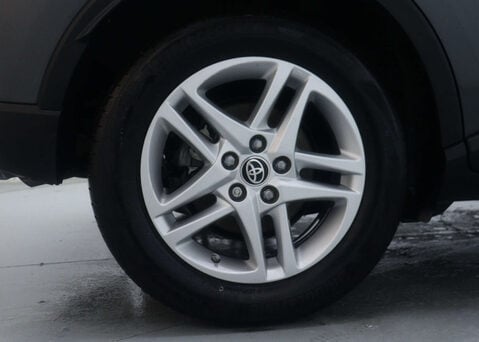 Toyota C-HR 1.8 C-HR Icon HEV CVT 5dr 11