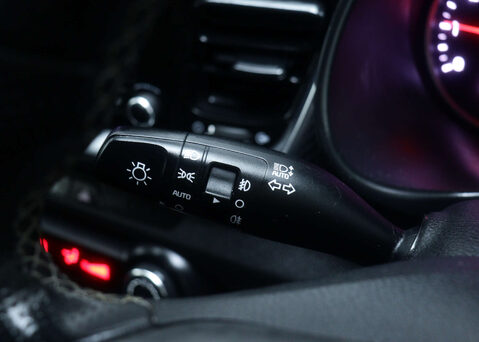 Kia Stonic 1.0 Stonic GT-Line ISG MHEV Semi-Auto 5dr 37