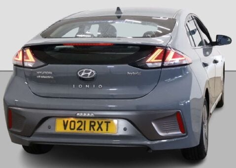 Hyundai IONIQ 1.6 IONIQ Premium FHEV Semi-Auto 5dr 9